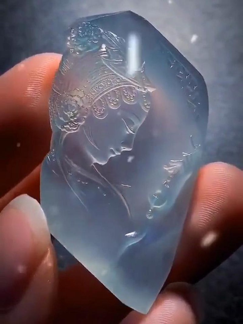 高级珠宝定制:艺术品般的精致体验